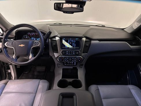 Used 2019 Chevrolet Suburban LT image 12
