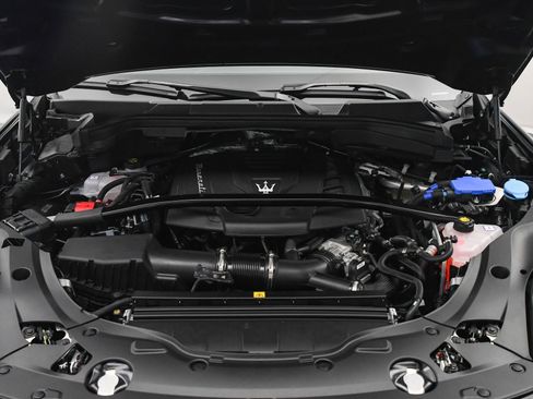 New 2025 Maserati Grecale GT AWD/4WD image 29