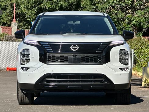 New 2026 Nissan Rogue SL AWD/4WD image 10