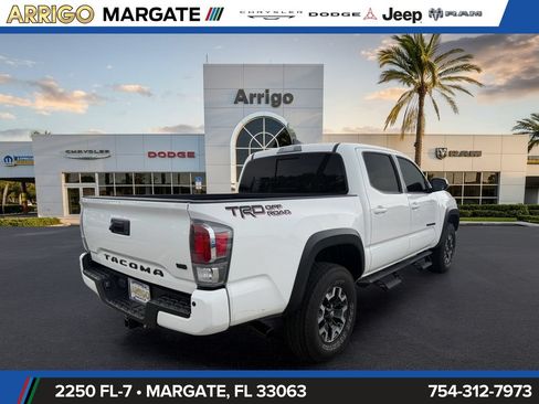 Used 2022 Toyota Tacoma TRD Off-Road w/ Technology Package RWD image 7