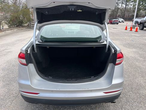 Used 2019 Ford Fusion SE image 15