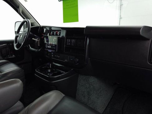 Used 2023 Chevrolet Express 2500 Extended image 40