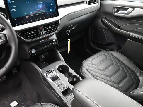New 2024 Ford Escape SE w/ PHEV Premium Package FWD image 21