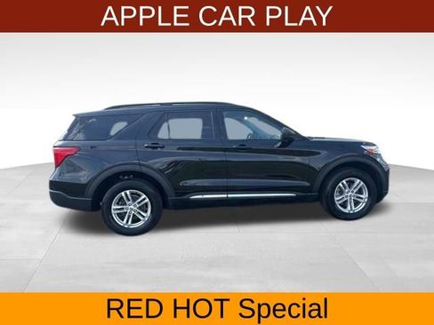 Used 2023 Ford Explorer XLT image 8
