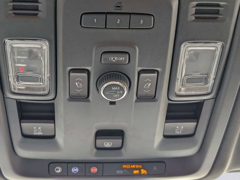 Certified 2024 GMC Yukon SLT w/ SLT Premium Package image 34