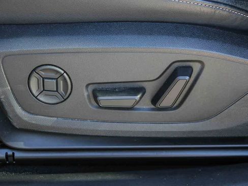 Used 2024 Audi Q4 e-tron Premium w/ Convenience Package image 21