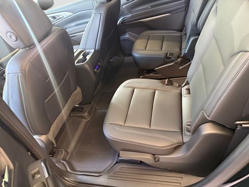 New 2027 Chevrolet Traverse LT w/ LPO, Floor Liner Package FWD image 18