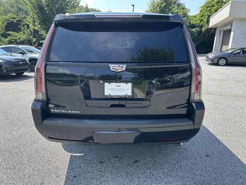 Used 2020 Cadillac Escalade ESV Premium Luxury AWD/4WD image 4
