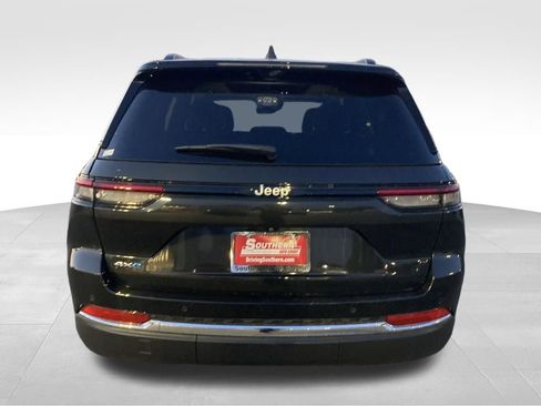 New 2024 Jeep Grand Cherokee Limited 4xe w/ Luxury Tech Group II image 4