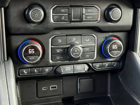 Used 2021 Chevrolet Tahoe Premier image 30