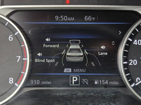 Used 2025 Nissan Sentra SR FWD image 14