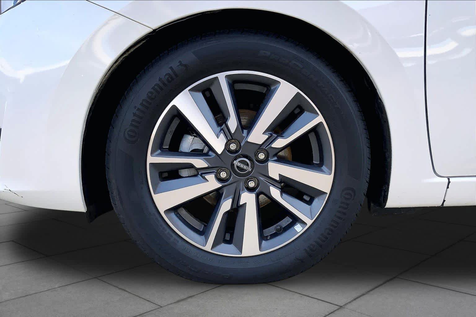 Used 2024 Nissan Versa SV FWD image 11