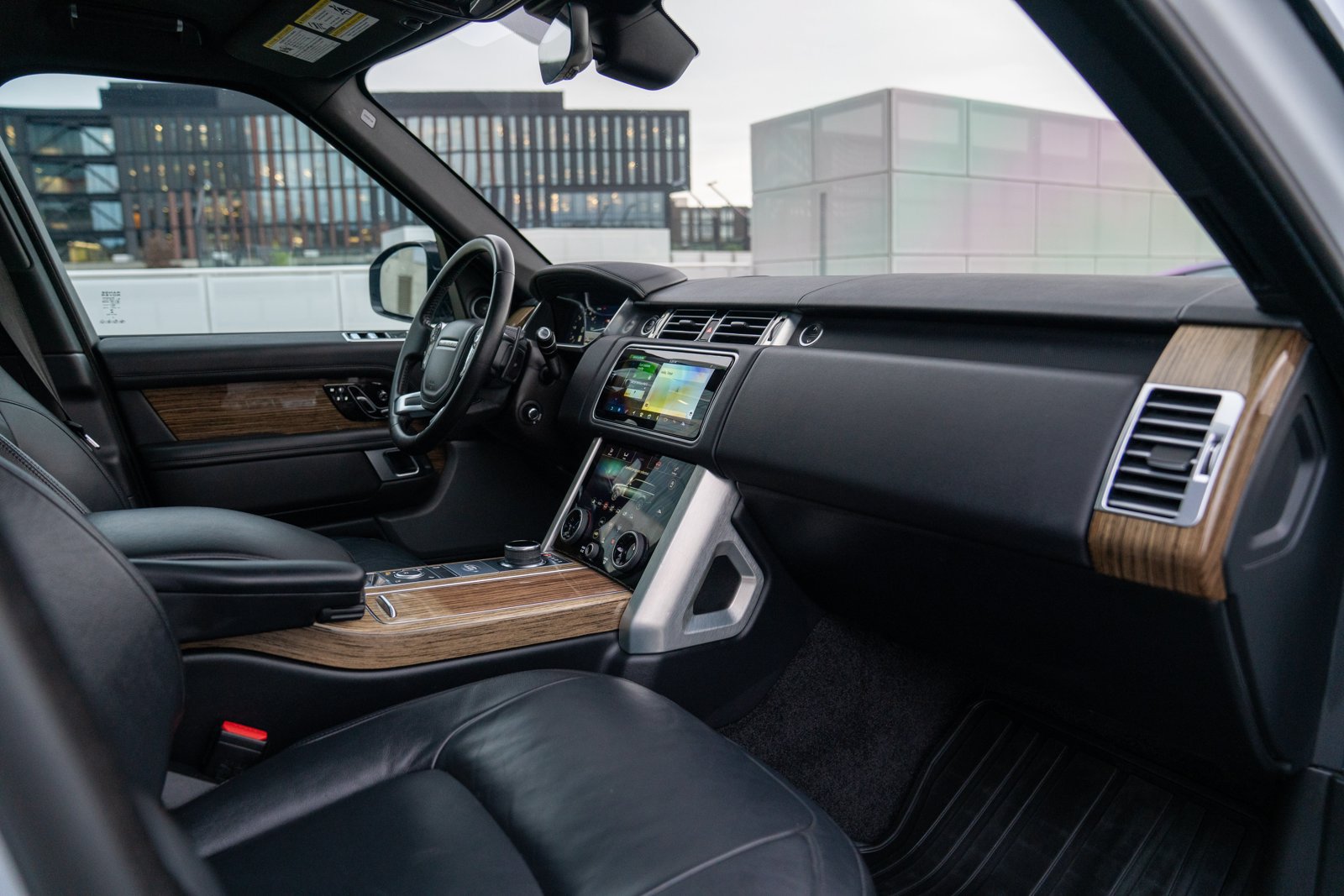 Used 2019 Land Rover Range Rover AWD/4WD image 25