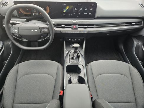 Certified 2025 Kia K4 LXS image 5