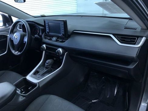 Used 2022 Toyota RAV4 XLE image 16