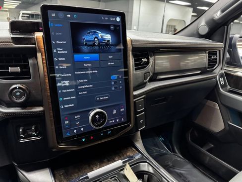 Used 2023 Ford F150 Lightning Lariat w/ Equipment Group 511A High image 25