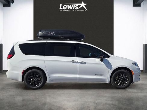 New 2026 Chrysler Pacifica Select AWD/4WD image 5