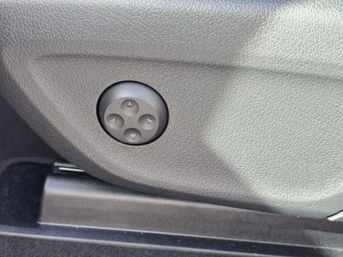 New 2026 Mercedes-Benz GLS 450 4MATIC image 37