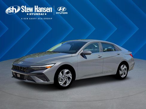 New 2026 Hyundai Elantra Limited image 2