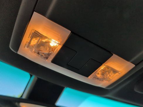 Used 2018 Ford Explorer Limited w/ Ford Safe & Smart Package FWD image 21