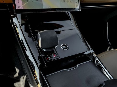 New 2025 Land Rover Range Rover Sport Dynamic SE image 14