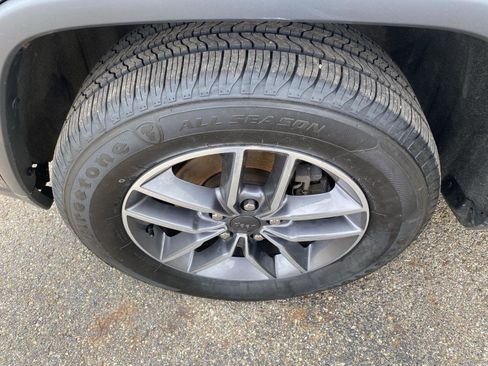 Used 2020 Jeep Grand Cherokee Limited AWD/4WD image 43