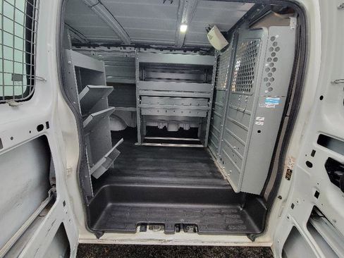 Used 2014 Chevrolet Express 2500 image 24