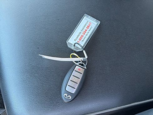 Used 2024 INFINITI QX80 Luxe image 31