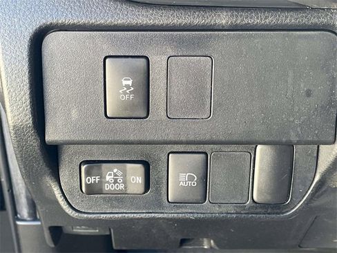 Used 2022 Toyota Tacoma SR5 image 18