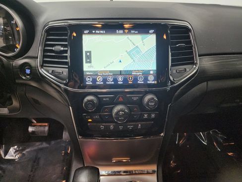 Used 2021 Jeep Grand Cherokee Laredo X AWD/4WD image 18