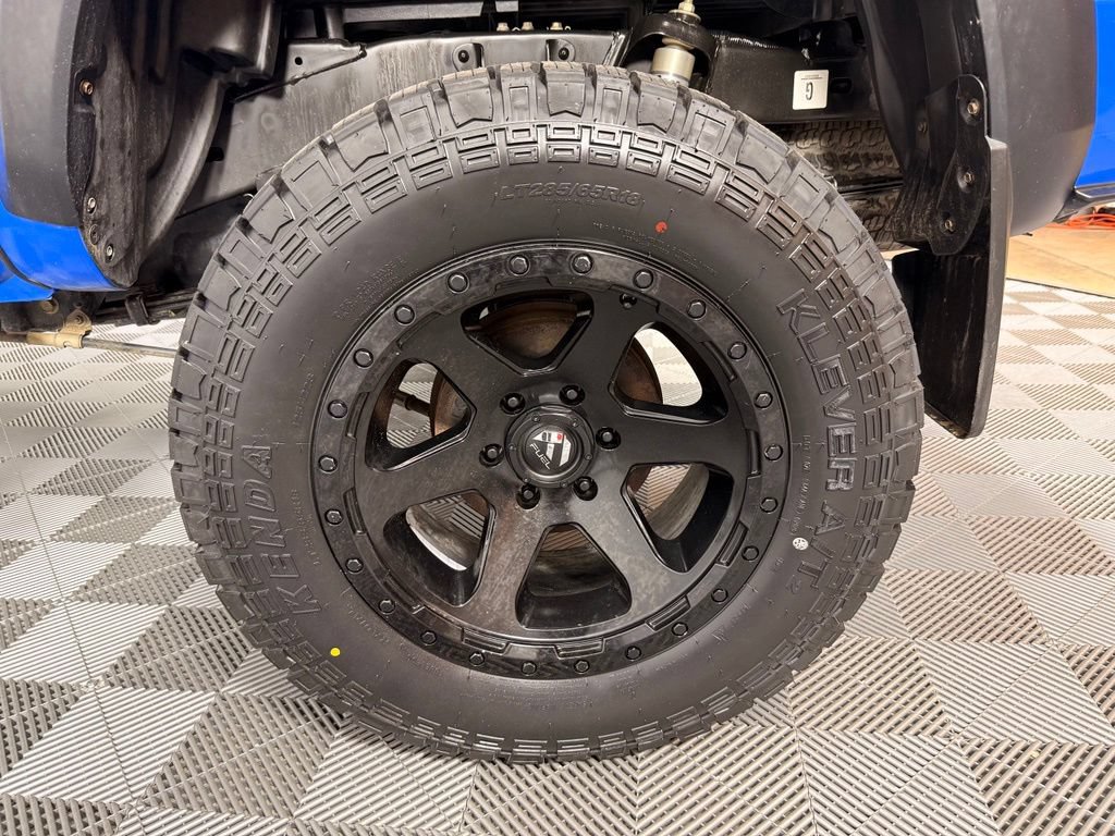Used 2020 Toyota Tacoma TRD Off-Road w/ TRD Premium Off Road Package AWD/4WD image 4