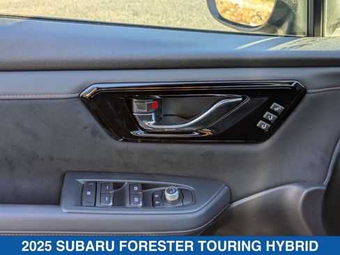 Used 2025 Subaru Forester Touring image 21