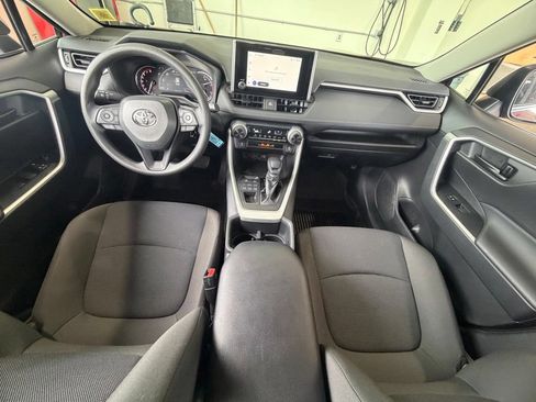 Used 2023 Toyota RAV4 LE AWD/4WD image 11