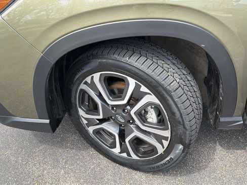 Used 2023 Subaru Ascent Limited image 5