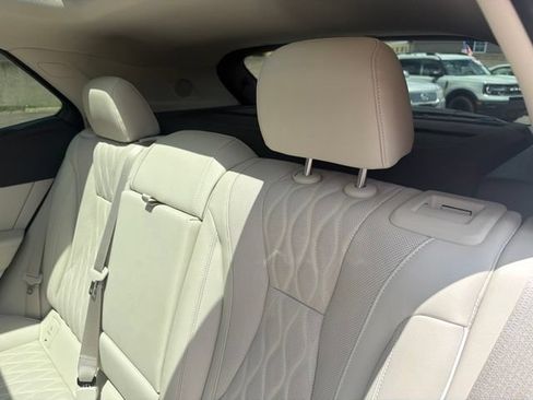 Used 2023 Buick Envision Avenir AWD/4WD image 20