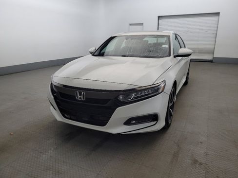 Used 2018 Honda Accord Sport image 15