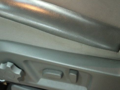 Used 2018 Nissan NV 3500 SV image 13