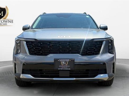 Used 2025 Kia Sorento S w/ Panoramic Sunroof Package AWD/4WD image 8