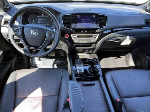 Certified 2023 Honda Ridgeline Black Edition image 13
