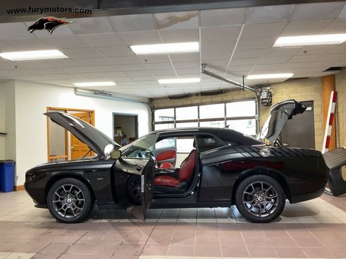 Used 2018 Dodge Challenger GT image 34