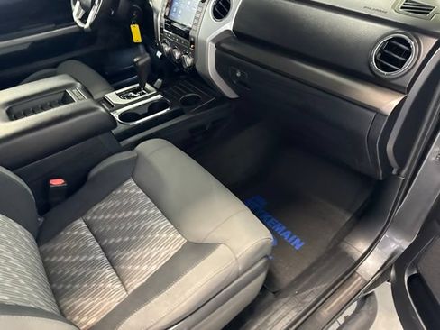 Used 2020 Toyota Tundra SR5 w/ SR5 Upgrade Package AWD/4WD image 24