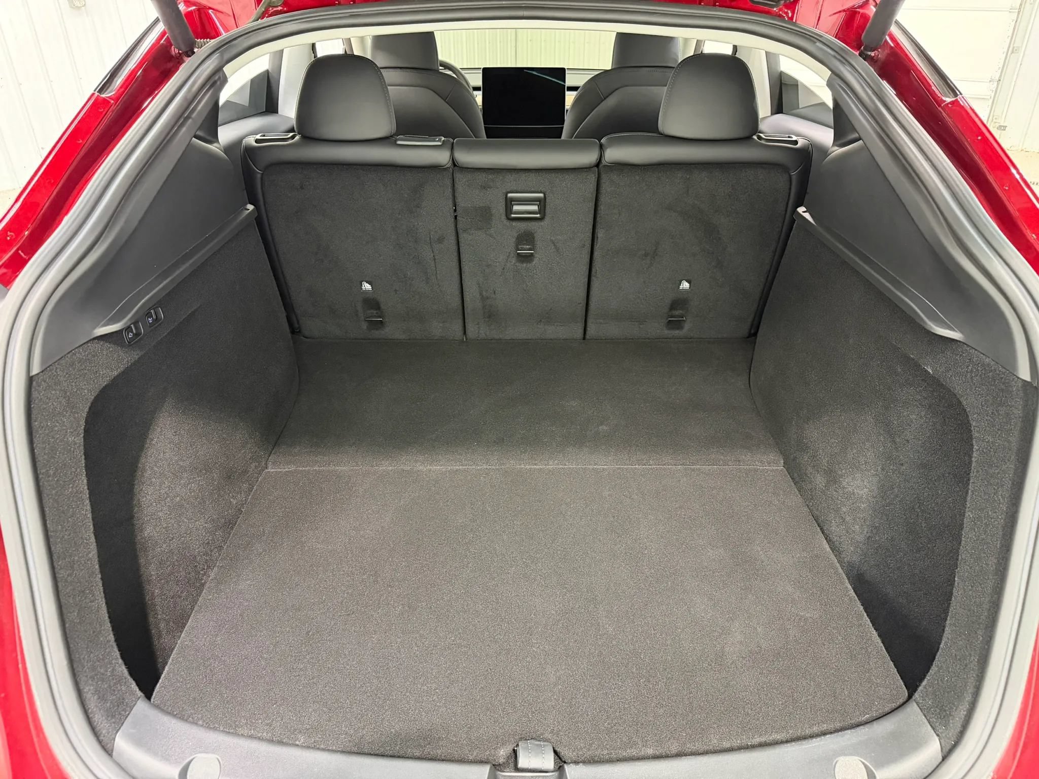 Used 2024 Tesla Model Y Performance AWD/4WD image 17