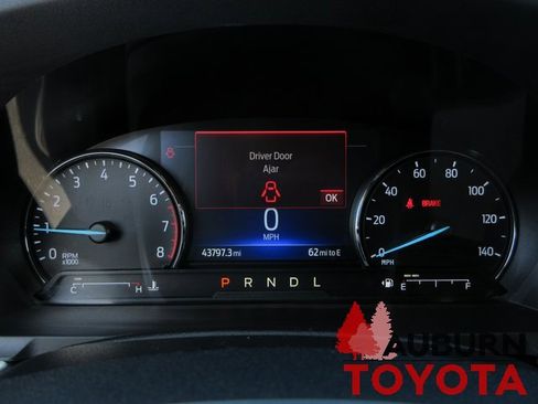 Used 2022 Ford Explorer XLT image 16