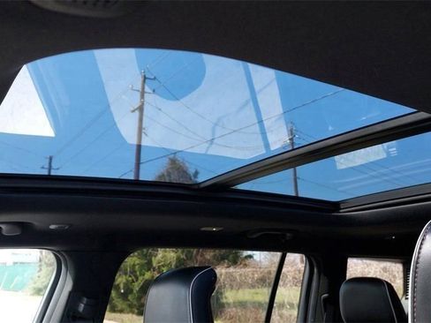 Used 2023 Jeep Grand Cherokee L Summit w/ High Altitude Package image 16