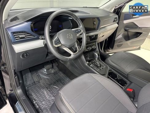 Used 2024 Volkswagen Taos SE image 10