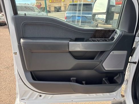 Used 2023 Ford F150 Lariat w/ Trailer Tow Package image 22