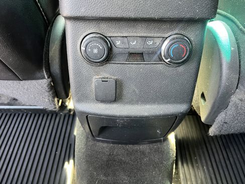 Used 2014 Ford Explorer XLT w/ Equipment Group 202A image 13