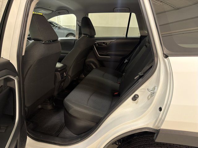 Used 2024 Toyota RAV4 LE AWD/4WD image 21