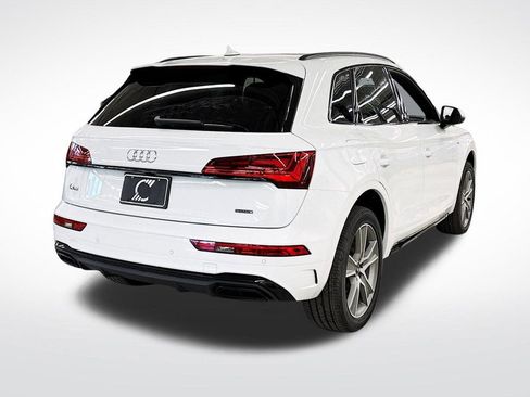Used 2025 Audi Q5 2.0T Premium w/ Convenience Plus Package image 5