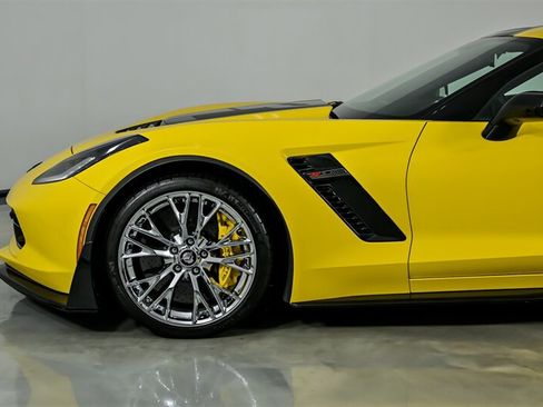 Used 2018 Chevrolet Corvette Z06 RWD image 7